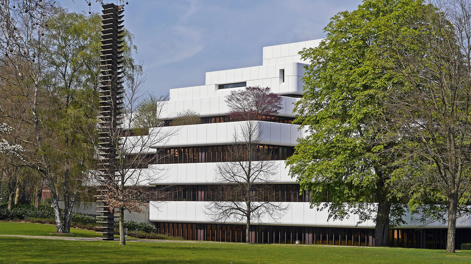 Expert Advice: 10 Best Popular  WordPress Theme of 2017
